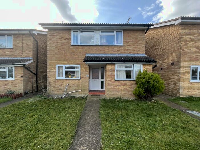 2 Bedroom Apartment To Rent In Vermont Grove, Peterborough, PE3