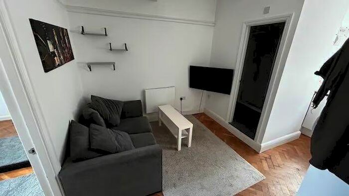 1 Bedroom Apartment To Rent In Parliament Square, Hertford, Hertfordshire, SG14