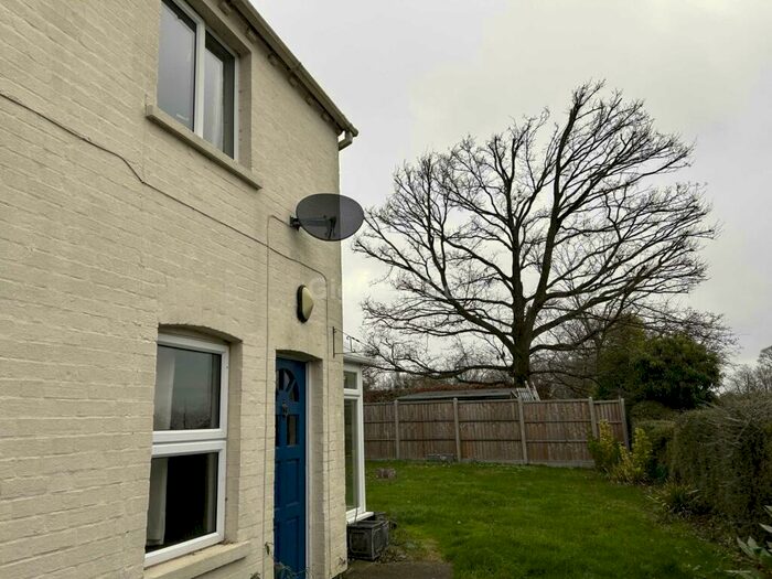 2 Bedroom Cottage To Rent In Perry Road, Buckden, St Neots, PE19