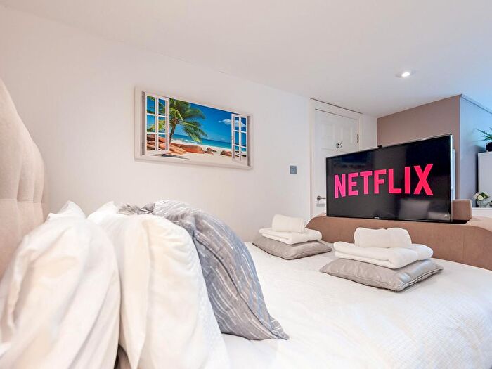 1 Bedroom Flat To Rent In Moortown, LS17