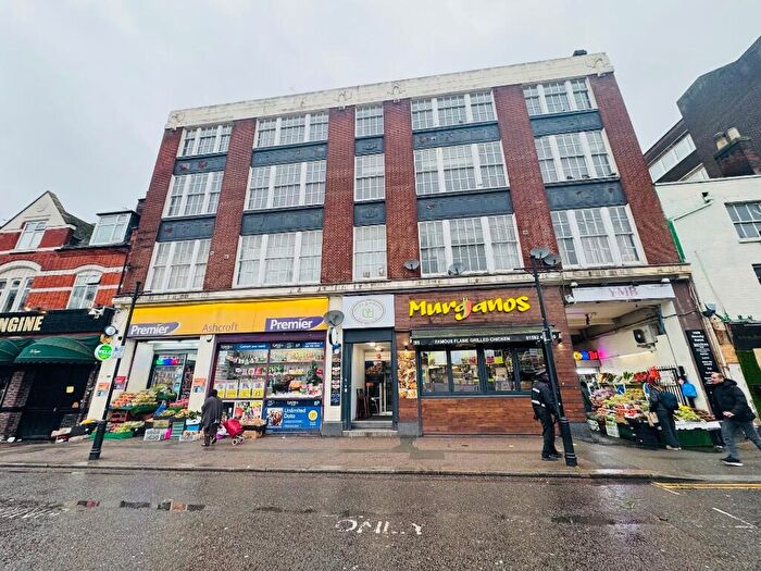 2 Bedroom Flat To Rent In Bute Street, Luton, Bedfordshire, LU1