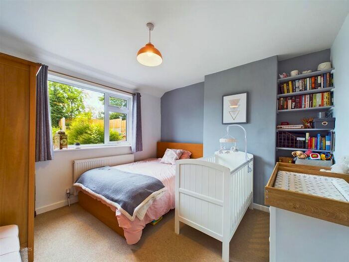 3 Bedroom Semi-Detached House For Sale In Warren Avenue, Sherwood, Nottingham, NG5