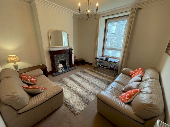 1 Bedroom Flat To Rent In Esslemont Avenue, Aberdeen, AB25