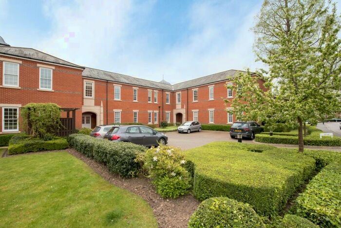 2 Bedroom Apartment To Rent In Beningfield Drive London Colney, AL2
