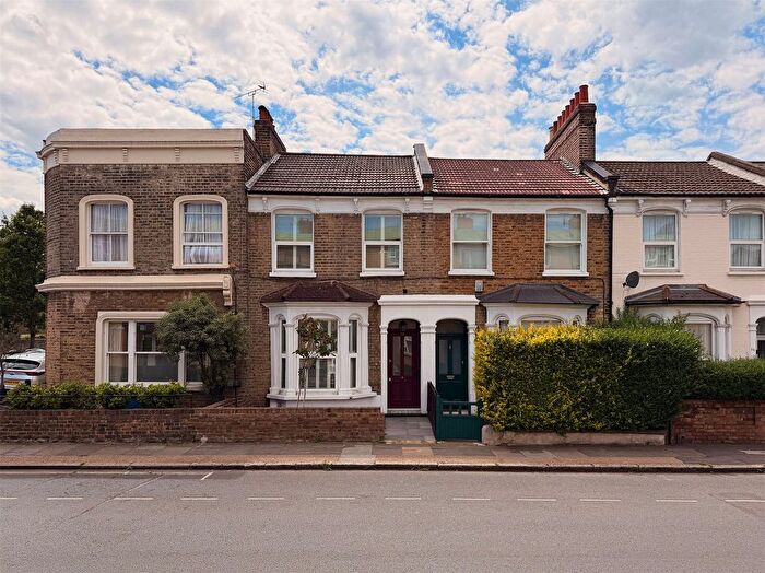 3 Bedroom Detached House To Rent In Naylor Road, London, SE15