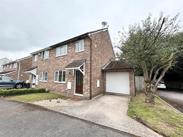 3 Bedroom Semi-Detached House To Rent In Ffordd Y Parc, Litchard, Bridgend, CF31
