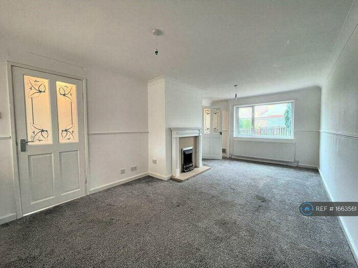 3 Bedroom Terraced House To Rent In Arundel Walk, Bircotes, Doncaster, DN11