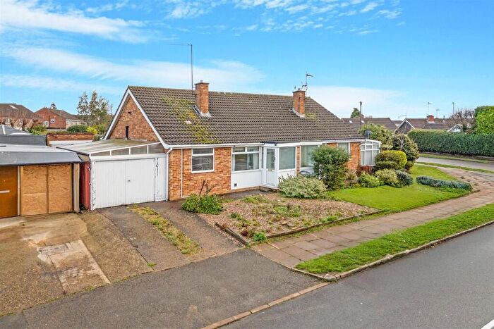 2 Bedroom Semi-Detached Bungalow For Sale In Grosvenor Way, Barton Seagrave Northamptonshire, NN15