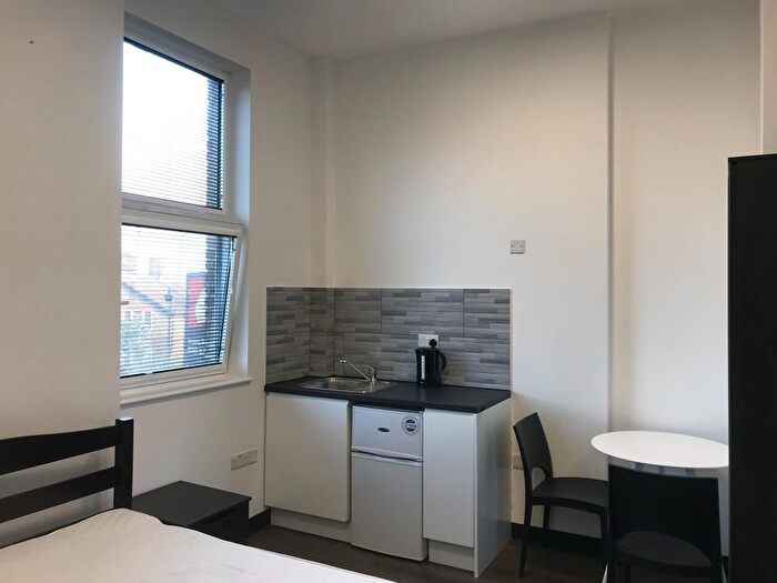Studio To Rent In Parish Lane, London, SE20