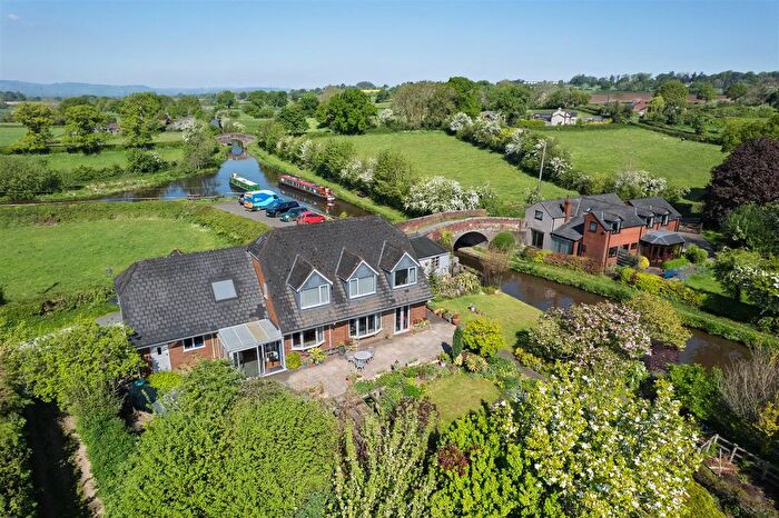4 Bedroom Detached House For Sale In Lower Frankton, Oswestry, SY11