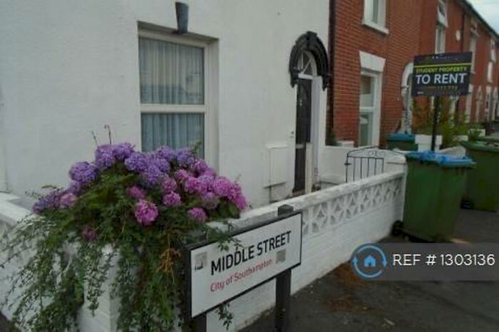 4 Bedroom Semi-Detached House To Rent In Middle Street, Southampton, SO14
