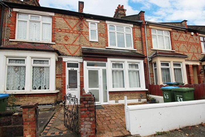 3 Bedroom Terraced House To Rent In Smithies Road, Abbey Wood, SE2