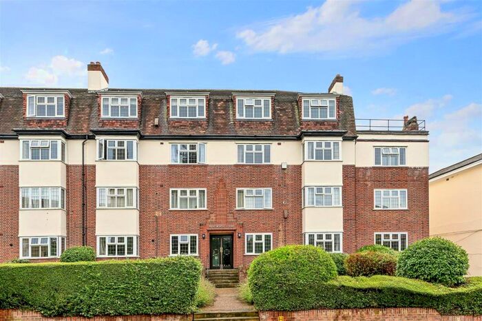 2 Bedroom Apartment To Rent In St. Mark's Hill, Surbiton, KT6