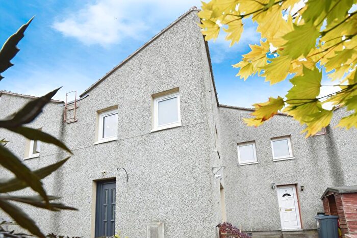 3 Bedroom Semi-Detached House For Sale In Cleric's Hill, Kirkliston, EH29