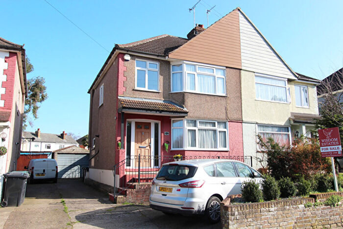 3 Bedroom Semi-Detached House For Sale In Springhead Road, Northfleet, DA11