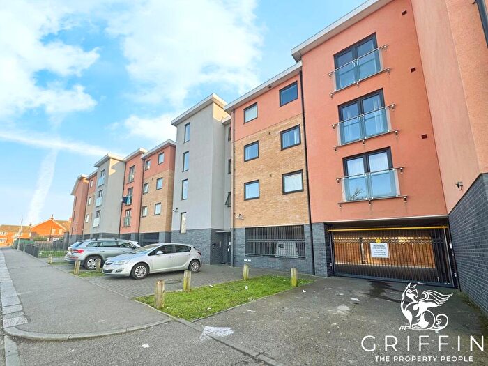 2 Bedroom Flat To Rent In Lansdowne Court, Tilbury, RM18