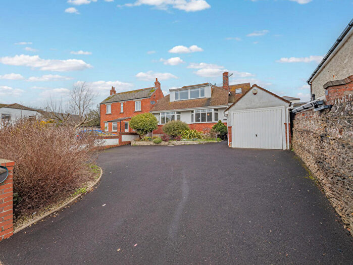 3 Bedroom Bungalow For Sale In East Street, Weymouth, DT3