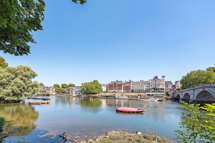 4 Bedroom Flat To Rent In Clevedon Road, Twickenham, TW1