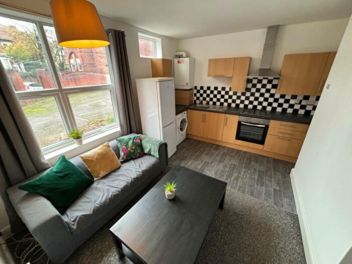 4 Bedroom Flat To Rent In Burns Street, Arboretum, Nottingham, NG7