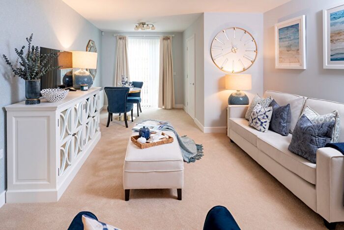 2 Bedroom Flat To Rent In Goring Street, Goring-By-Sea, Worthing, BN12