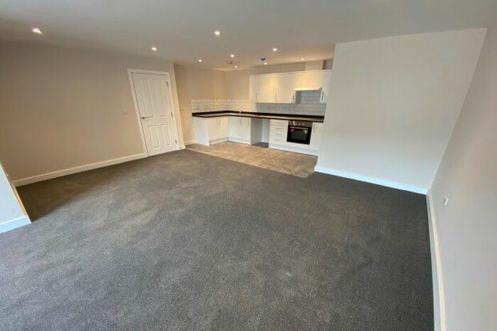 2 Bedroom Flat To Rent In Leicester Road, Loughborough, LE11