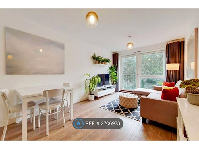 2 Bedroom Flat To Rent In Milles Square, London, SW9