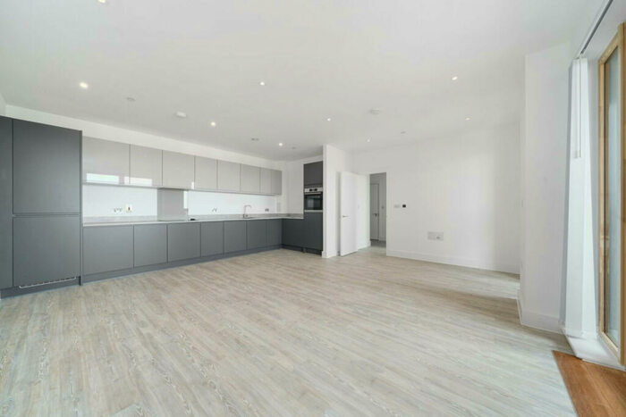 2 Bedroom Apartment To Rent In Starling Court, Nest Way, London, Kent, SE2