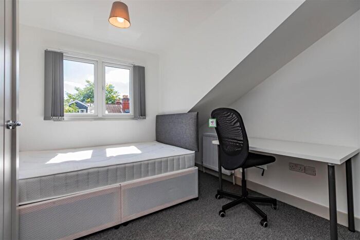 5 Bedroom House To Rent In Hubert Road, Birmingham, B29