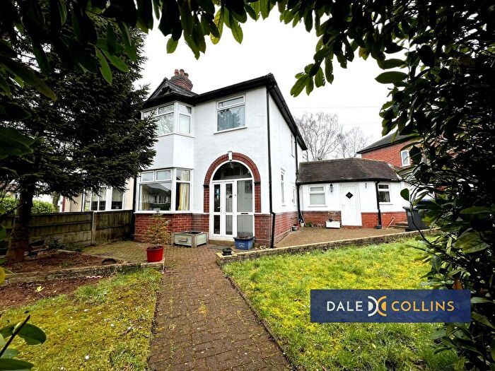 3 Bedroom Semi-detached House For Sale In Kingsway West, Westlands, ST5