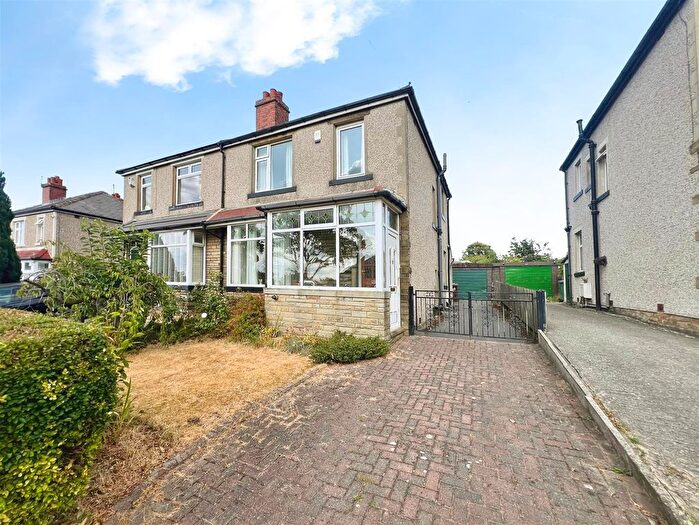3 Bedroom Semi-Detached House For Sale In Norman Avenue, Bradford, BD2