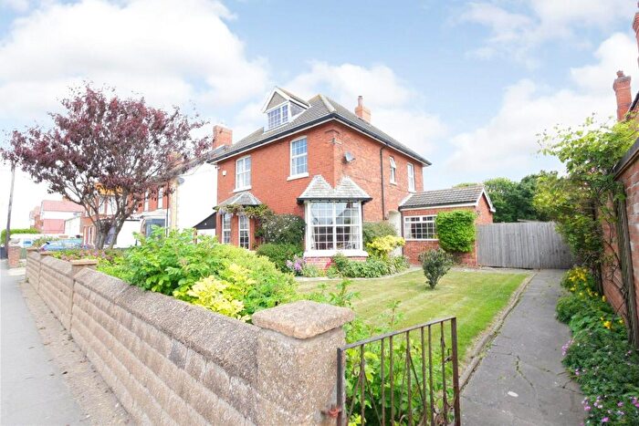 6 Bedroom Detached House For Sale In Trusthorpe Road, Sutton-on-Sea, Mablethorpe, Lincolnshire, LN12