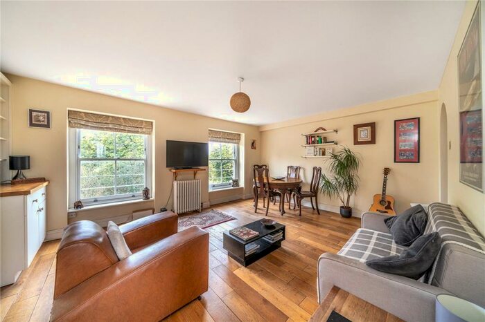 2 Bedroom Apartment To Rent In Peckham Rye, East Dulwich, London, SE15