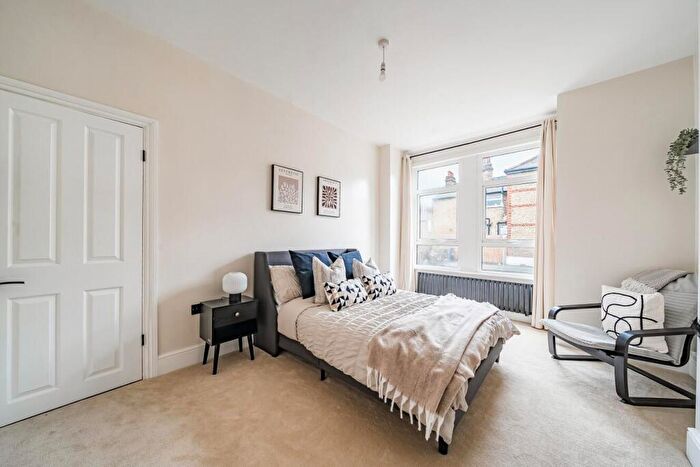 2 Bedroom Maisonette For Sale In Roxley Road, London, United Kingdom, SE13
