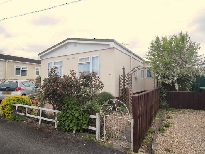 2 Bedroom Park Home For Sale In College Close, Long Load, TA10