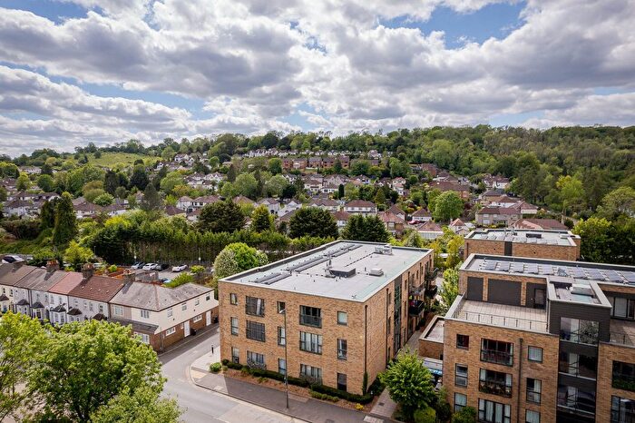 2 Bedroom Flat For Sale In Old Barn Lane, Mandrel House, CR8