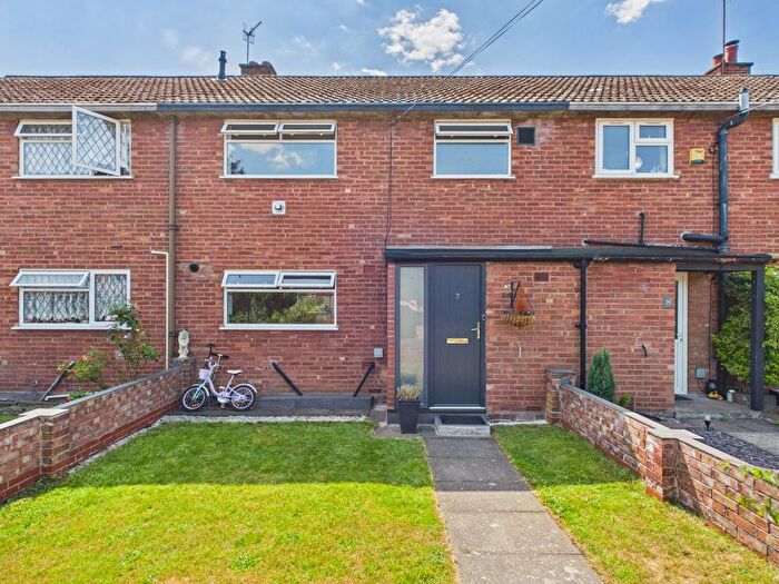 3 Bedroom Terraced House To Rent In York Close, Bromsgrove, Worcestershire, B61