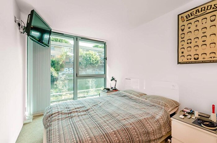 2 Bedroom Flat To Rent In St Pancras Way, Camden, London, NW1