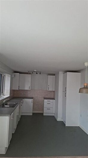 2 Bedroom Flat To Rent In Elderburn Road, Manchester, M22