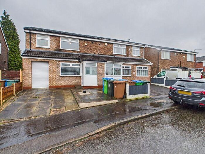 3 Bedroom Semi-Detached House To Rent In Cypress Street, Manchester, M24