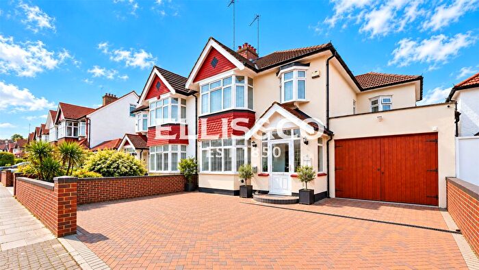 5 Bedroom Semi Detached House For Sale In Kingsway, Wembley, HA9