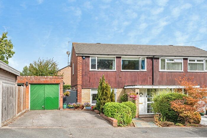 3 Bedroom Semi-Detached House For Sale In High Tree Close, Addlestone, Surrey, KT15