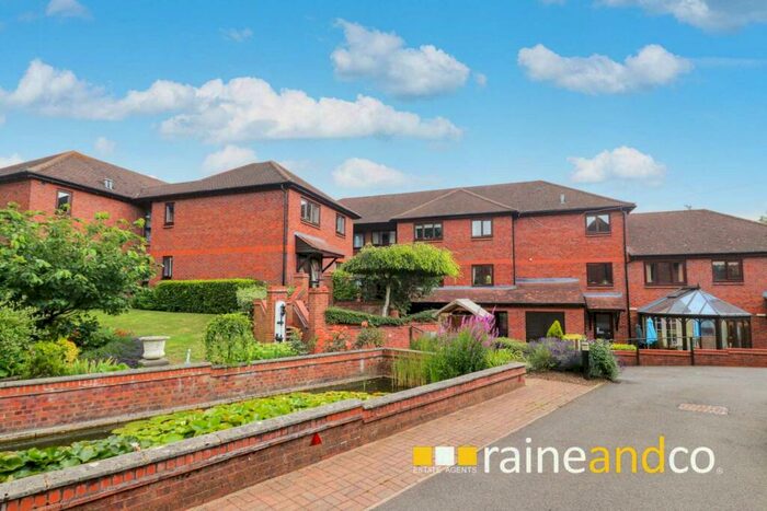 2 Bedroom Retirement Property To Rent In The Ridgeway, Hitchin, SG4