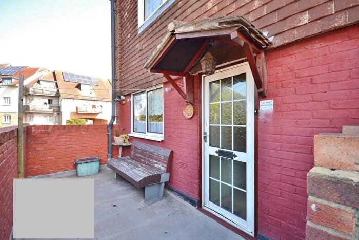 3 Bedroom Maisonette To Rent In Barnardo Drive, Ilford, IG6