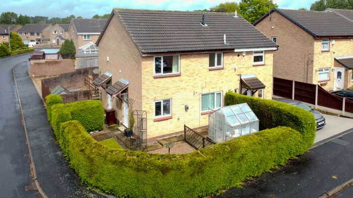 1 Bedroom Semi-Detached House To Rent In Hazel Avenue, Leeds, LS14