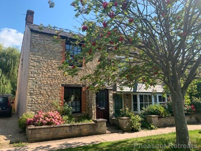 3 Bedroom Cottage To Rent In High Street, Standlake, OX29