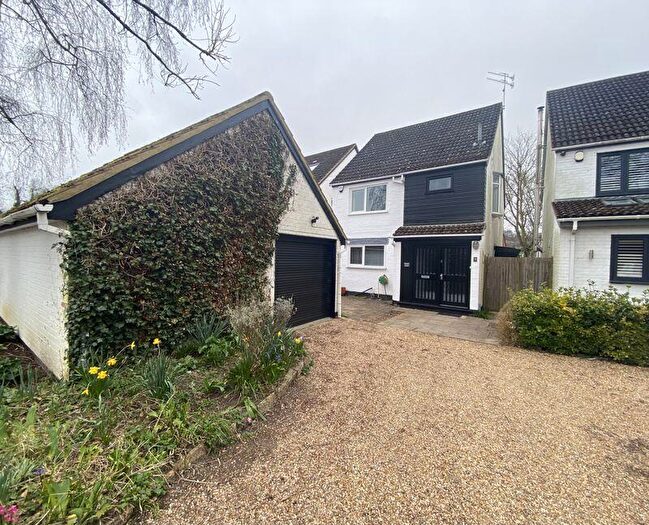 3 Bedroom Detached House To Rent In Temple Near Marlow, SL7