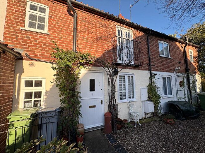 1 Bedroom Terraced House For Sale In Guildhall Street, Newark, Nottinghamshire, NG24