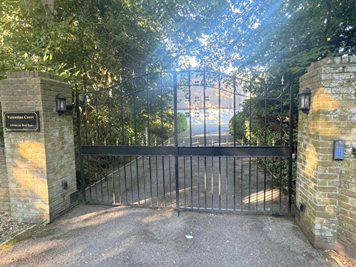 3 Bedroom Flat For Sale In Wilderton Road West, Branksome Park, Poole, BH13