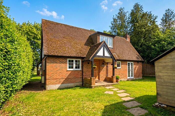 3 Bedroom Detached House To Rent In Berry Lane, Worplesdon, Surrey, GU3