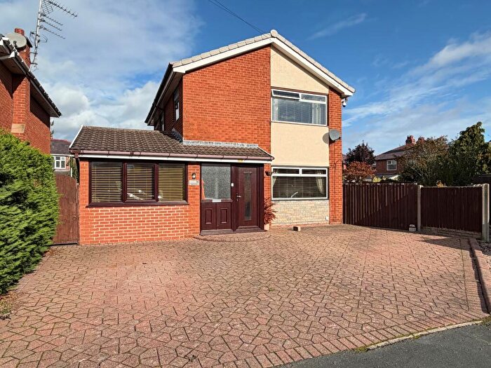 3 Bedroom Detached House For Sale In Hartford Drive, Whitby, CH65